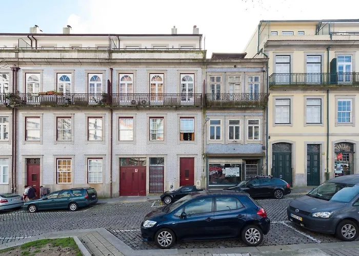 Lovelystay - The Porto Getaway W/ Free Parking
